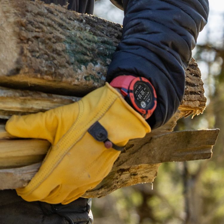 Achieve Your Fitness Goals in Style with the Latest Fitness Tracker Watches