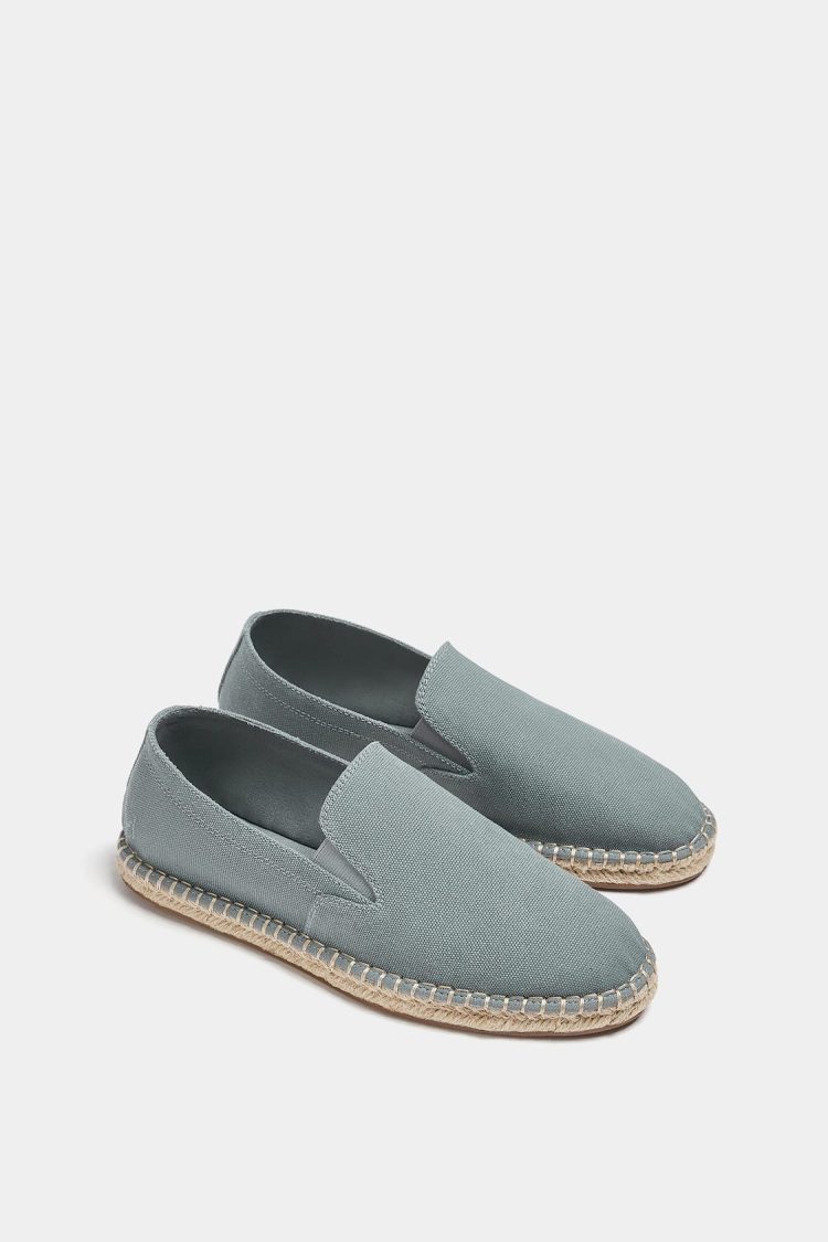Style and Comfort: Pull & Bear’s Casual Shoe Collection