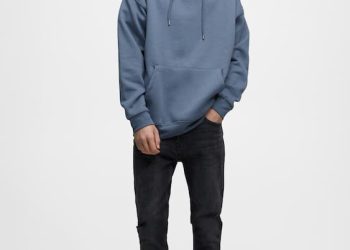 Denim Reinvented: Unleash Your Style with the Latest Men’s Jeans Collection