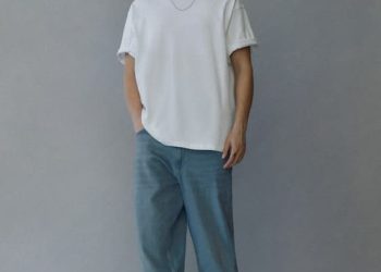 Effortless Style: Embrace the Trend with Baggy Jeans
