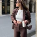 Erweitern Sie Ihre Garderobe mit schicker Raffinesse: Entdecken Sie Damenblazer für zeitlosen Stil