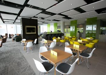 Upgrade Your Pre-Flight Experience: Book East Midlands Airport Lounges with Trusted Travel