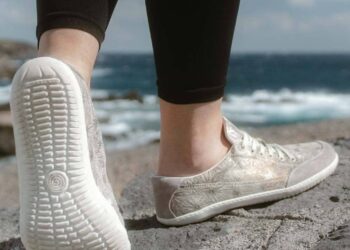 Stilvoll und bequem gehen: Barfuß-Sneakers für Frauen für mühelose Eleganz
