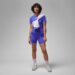 Confidently Chic : Vêtements courts et moulants pour femmes