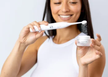 Spotlight Oral Care: Illuminate Your Smile with Advanced Teeth Whitening Solutions