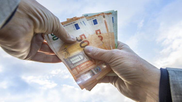 Leningenshoppen makkelijk gemaakt: hoe Geld.nl u controle geeft over uw financiën