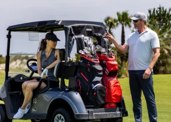 Erhöhen Sie Ihr Golferlebnis: MyGolfOutlet Cart Bags – Wo Funktionalität auf Stil trifft