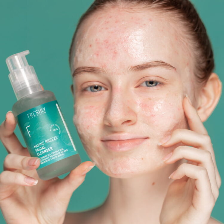 Una piel limpia: El innovador enfoque de Freshly Cosmetics para combatir el acné