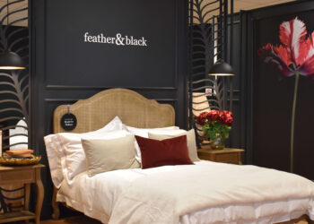 Feather & Black: Unlocking the Secrets to Luxurious Sleep