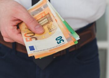 Explorando Ria: Su puerta al cambio de divisas sin complicaciones