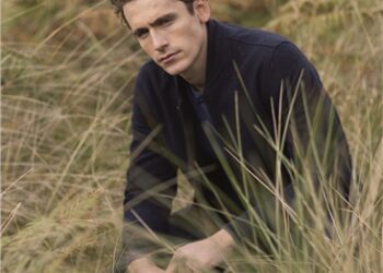 Stylish Sophistication: Discover Magee 1866’s Jacket Collection!