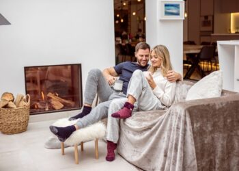 Heat Holders: Embrace Cozy Comfort and Toasty Warmth This Winter!