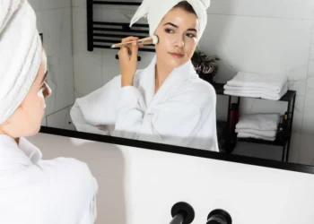 Laat je stralen: De onweerstaanbare bundels van Meroda Cosmetics voor moeiteloze schoonheid