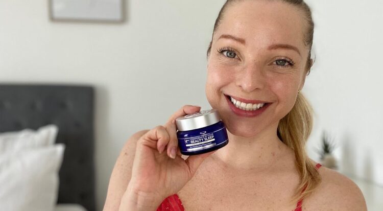 Strahlende Erneuerung: Enthüllung der transformativen Gesichtscreme von IT Cosmetics