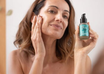 Piel limpia, confianza pura: ¡Esenciales para el acné de Freshly Cosmetics!