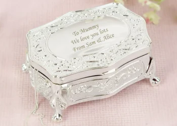 Gifts with a Personal Touch: Navigating For You’s Unique Selection