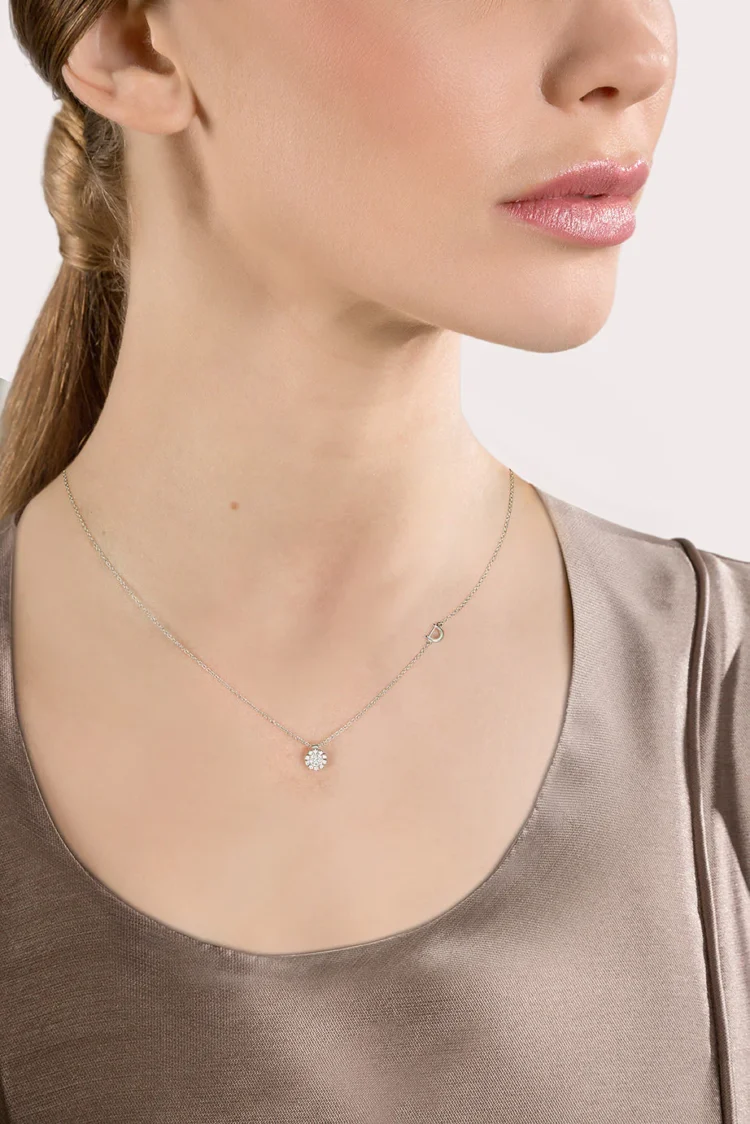 Adorn in Elegance: Discover the Splendor of C.W. Sellors’ Necklace Collection