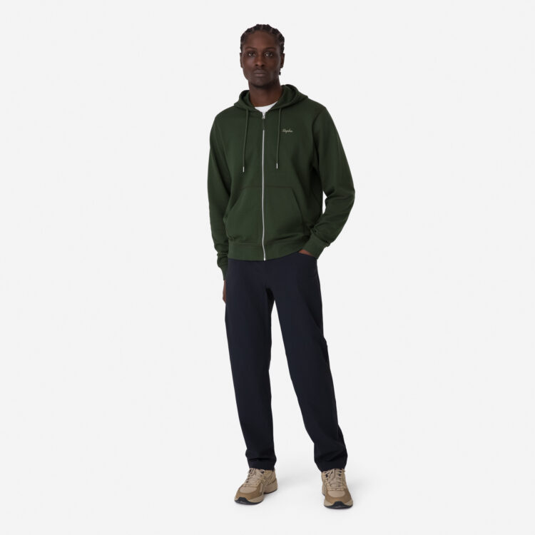 Sigma Sports Cozy Collection: Elevate Your Style with Trendsetting Jumpers and Hoodies