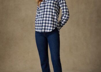 L&rsquo;élégance Cafecoton: Élevez votre style avec des chemises pour femmes d&rsquo;une sophistication intemporelle