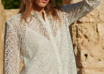 Rehaussez votre style: Collection de robes pour femmes de Petite Mendigote