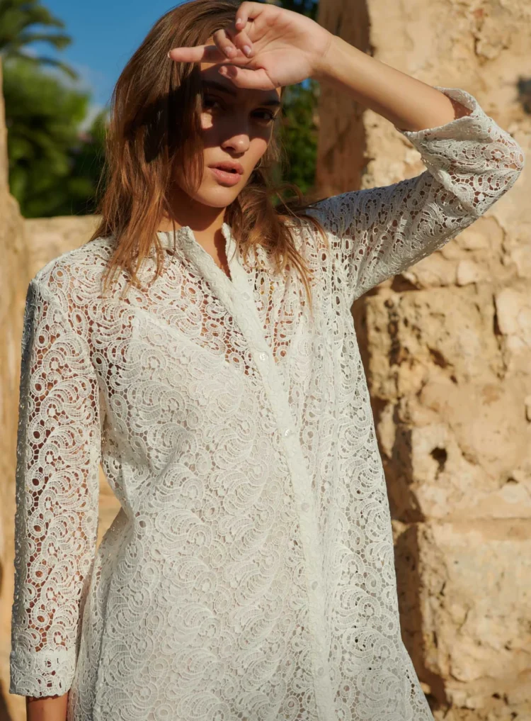 Rehaussez votre style: Collection de robes pour femmes de Petite Mendigote