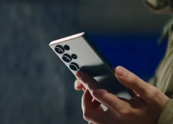 Discover Exclusive Samsung Galaxy Phone Deals & Contracts at Mobiles.co.uk