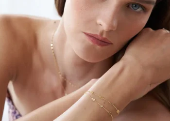 Gilded Whispers: Discover the Timeless Allure of Oak and Luna’s Exquisite Jewelry Creations