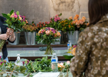 Blooms of Elegance: Moyses Stevens Flowers Unveils a Symphony of Exquisite Flowering Plants
