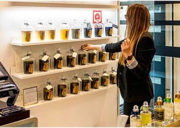 Isolee: Elevar la elegancia masculina a través de fragancias exclusivas