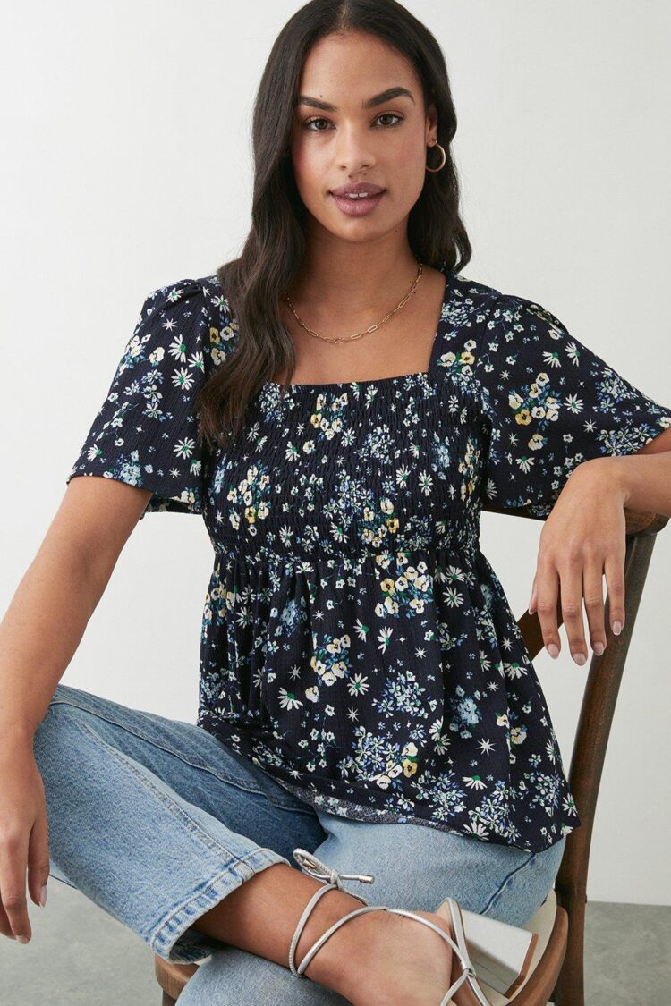 Elevate Your Wardrobe: Essential Tops from Dorothy Perkins