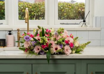 Blossom Your Days with Haute Florist’s Next Day Flower Delivery