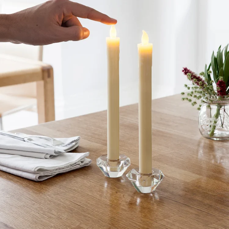 Erhellen Sie Ihre Abende: Elegante LED-Dinner-Kerzen von Lights4fun