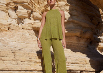 Unveil Your Perfect Style: Trendy and Versatile Tops at Ro&Zo!