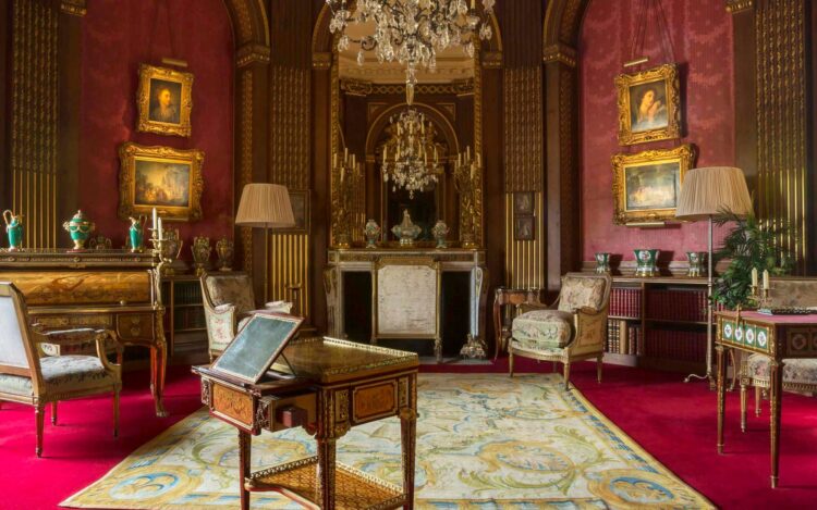 Discover the Beauty of Waddesdon Manor: Architecture, Gardens, and Art