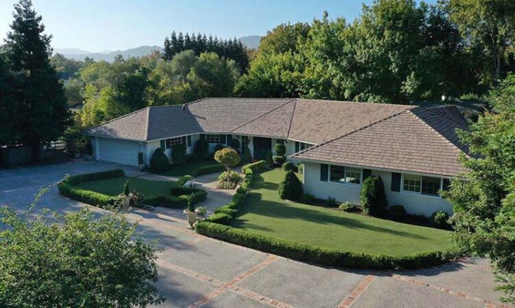 Discover the Beauty of Cedar Roof Shingles at Roofing Superstore