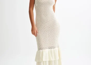 Elegant Evenings: Discover Meshki’s Stunning Dress Collection