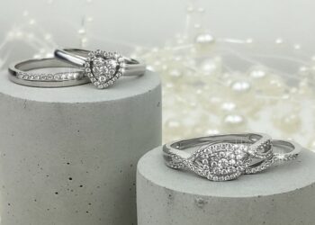 Discover Exquisite Diamond Rings at F.Hinds