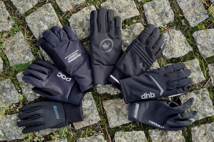 Gear Up: Explore Sigma Sports‘ Cycling Gloves & Mitts Collection