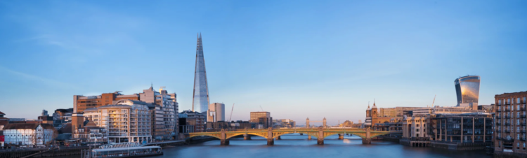 Explore Top Destinations with Ease: Hoppa’s Premier Airport Transfer Services