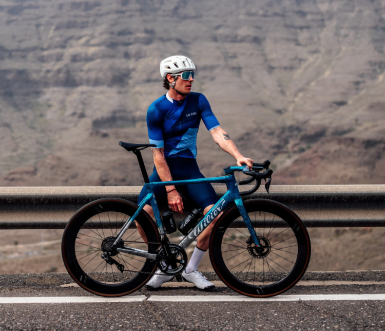 Elevate Your Ride: Explore Le Col’s High-Performance Cycling Jerseys