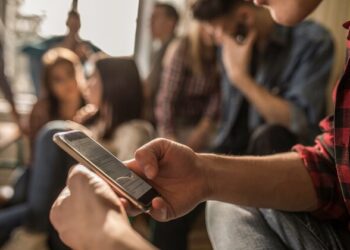 Explore the Latest in Mobile Technology: Discover the New Collection at Mobiles.co.uk
