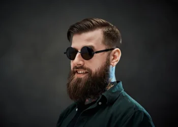 Explore Alensa’s Curated Collection of Men’s Sunglasses