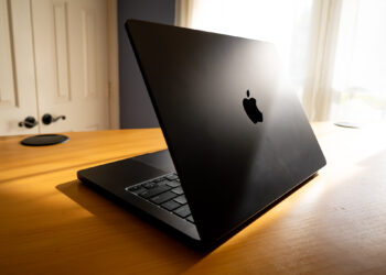 Discover the Future of Computing with KRCS: Save up to 10% on MacBook Pro Models