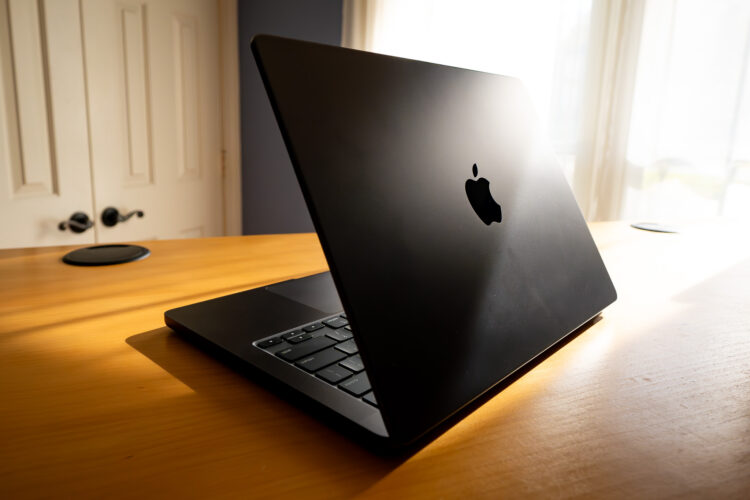 Discover the Future of Computing with KRCS: Save up to 10% on MacBook Pro Models