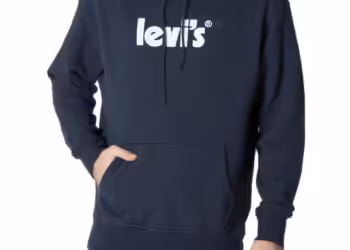 Stay Warm in Style: Discover Hoodies at Secret Sales