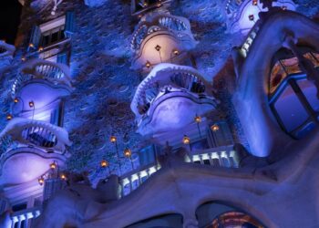 Casa Batlló : Un faro de brillantez artística