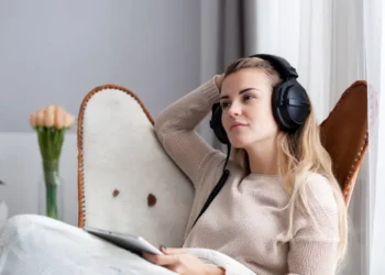 Svelare il mistero: Immergetevi in audiolibri da brivido su Audible It