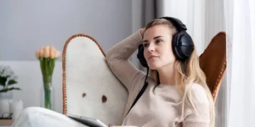 Svelare il mistero: Immergetevi in audiolibri da brivido su Audible It