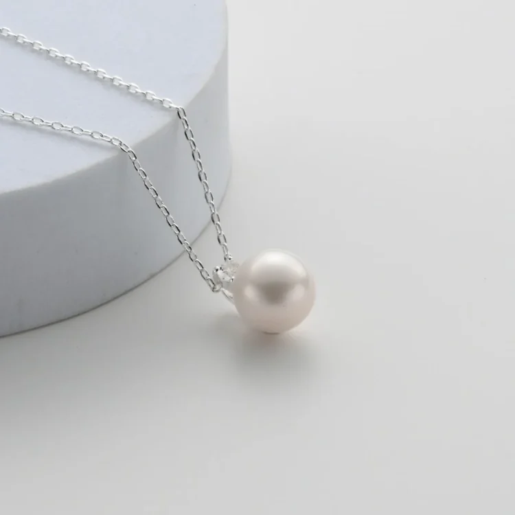 Elegance Redefined: Discover the Timeless Beauty of Pearl Jewellery at Philip Jones