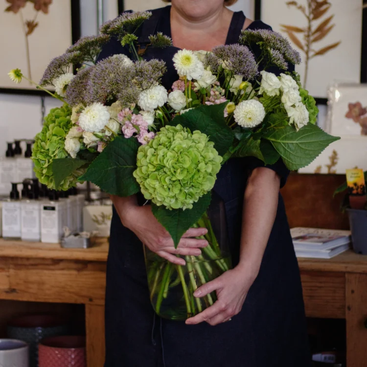 Exquisite Anniversary Arrangements: Explore Haute Florist’s Collection